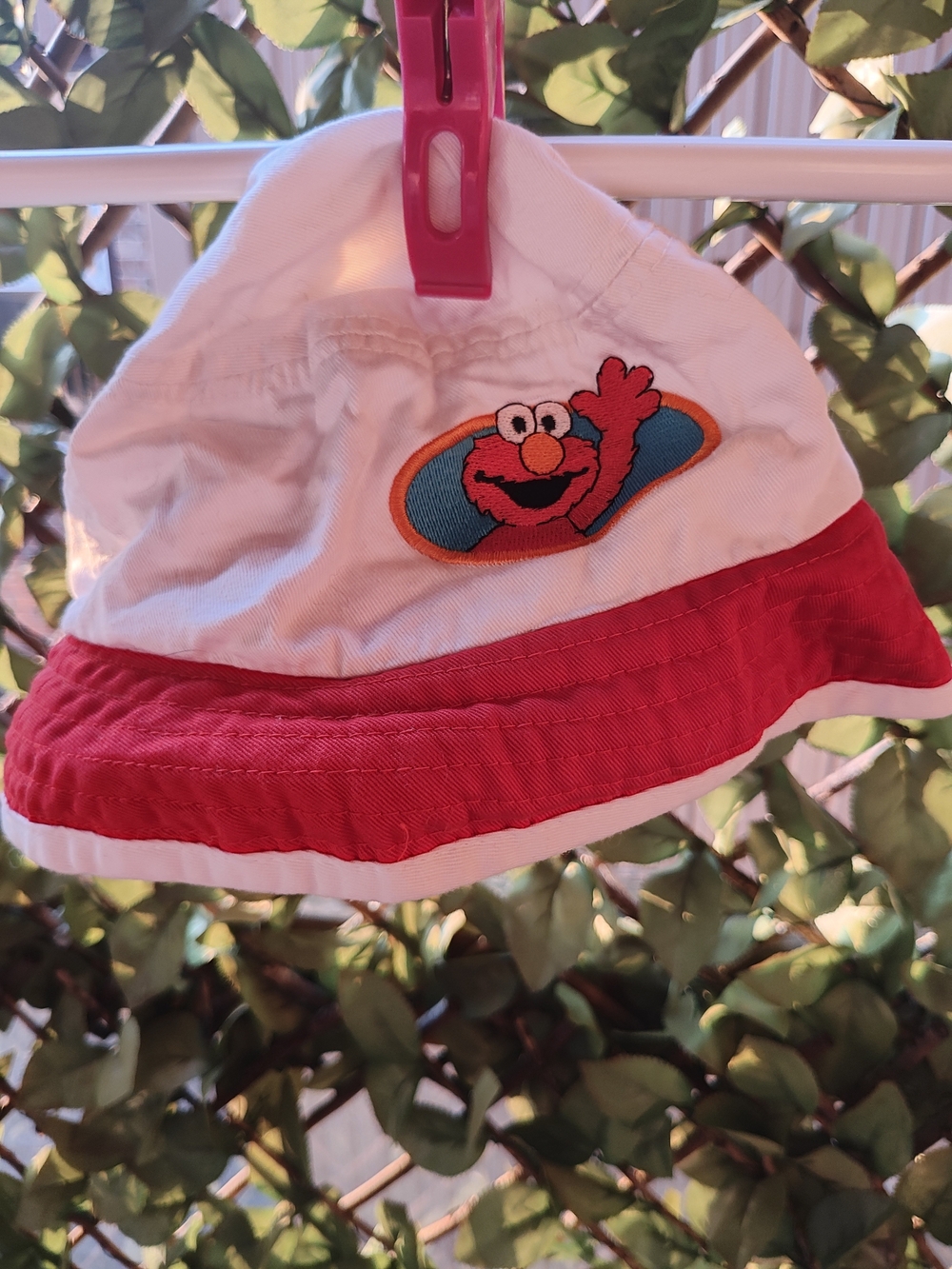 Vintage Kids Elmo Patch White and Red Bucket Hat